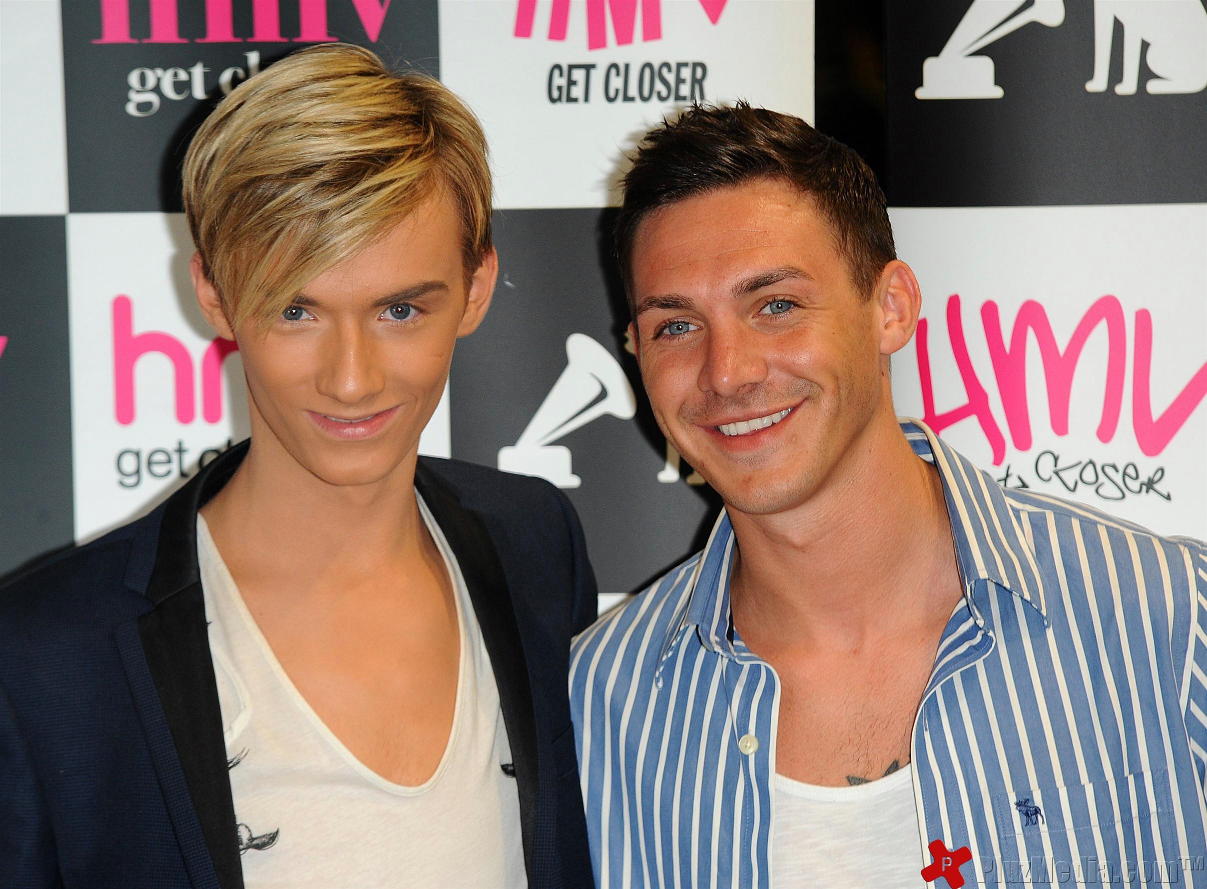 'TOWIE' cast signing copies of the new DVD 'The Only Way is Essex' | Picture 89577